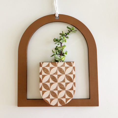 Framed Arch Scallop Petals Wall Vase