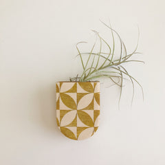 Mini Magnetic Planter Pot - Petals